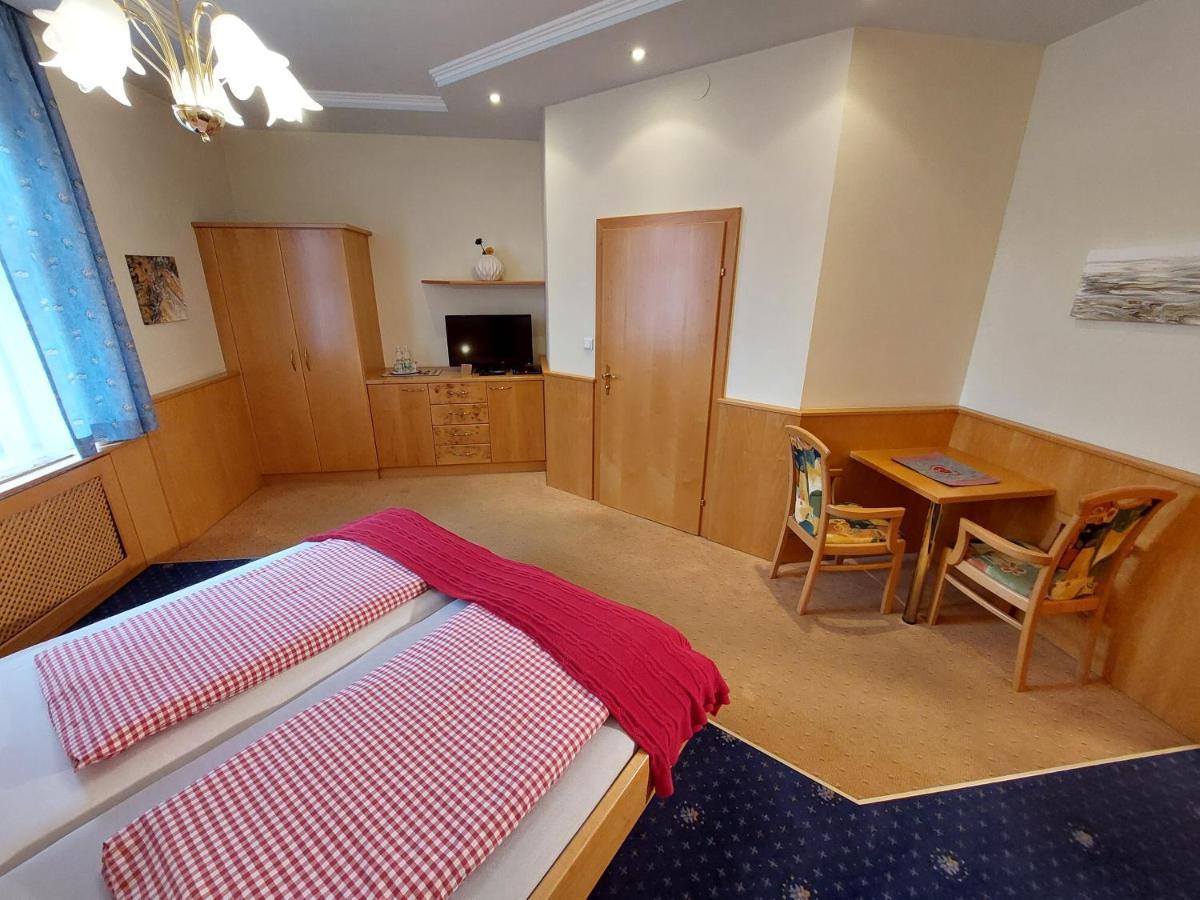 3 Raben - Leoben - Zimmer Fuer Geschaeftsreisende, Urlauber, Monteure Und Handwerker, Polski Pensjonat Austria Exteriör bild