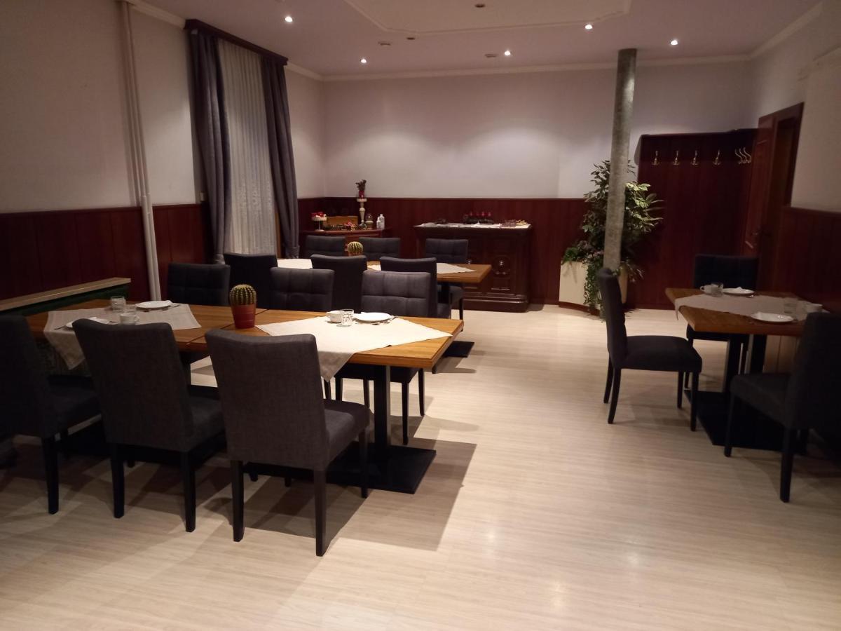 3 Raben - Leoben - Zimmer Fuer Geschaeftsreisende, Urlauber, Monteure Und Handwerker, Polski Pensjonat Austria Exteriör bild